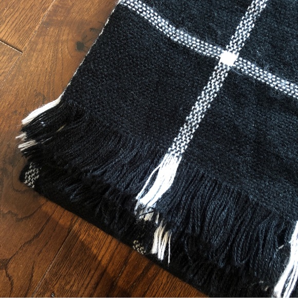 Aldo blanket scarf - Picture 3 of 4